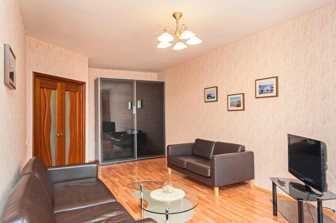 Appartement Arenda Kvartiry V Bazhovskom à Iekaterinbourg Extérieur photo