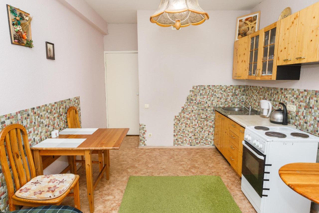 Appartement Arenda Kvartiry V Bazhovskom à Iekaterinbourg Extérieur photo